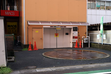 南越谷店の立体駐車場へのリンク